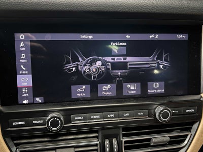 2021 Porsche Macan AWD