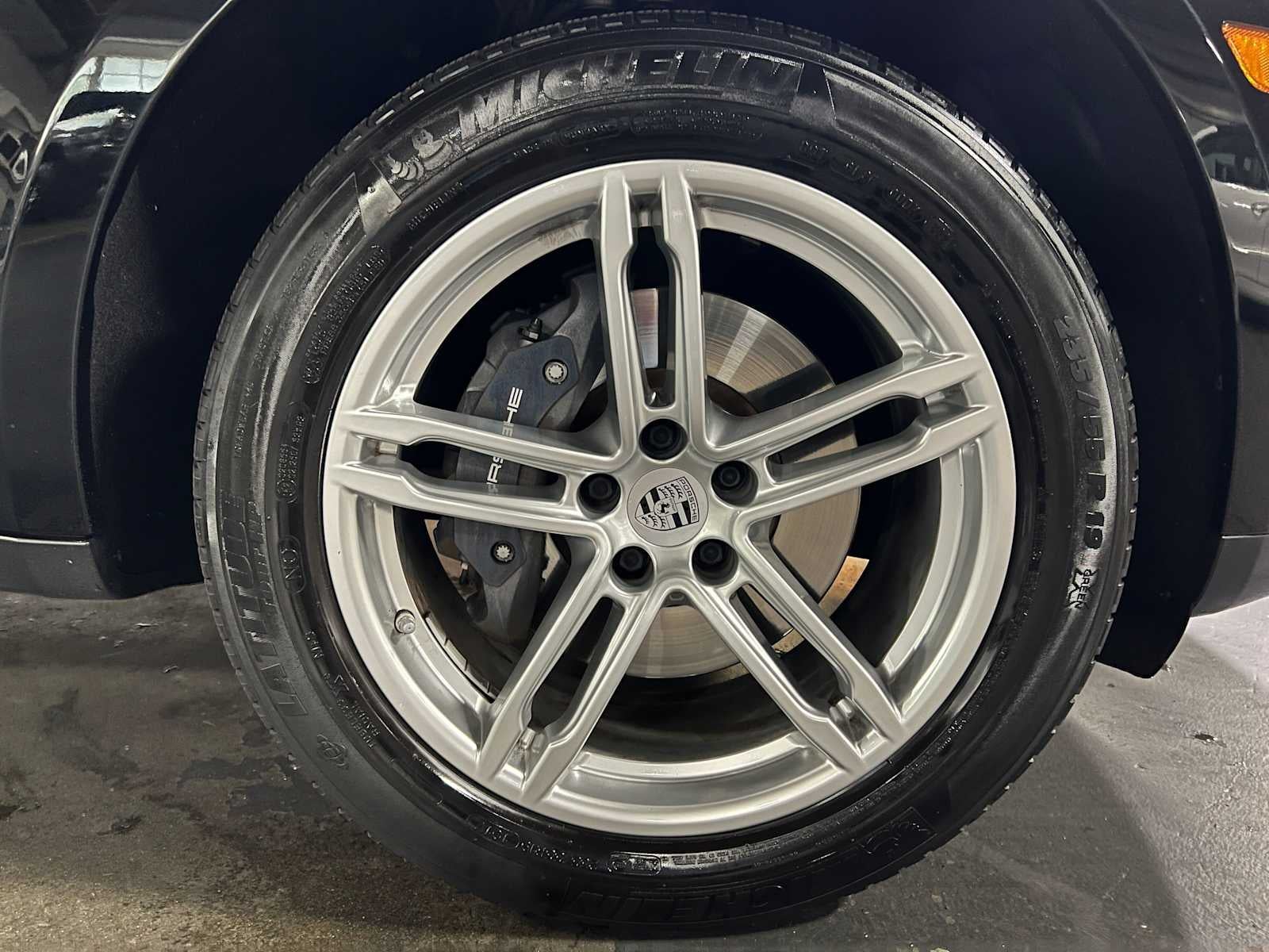 2021 Porsche Macan AWD