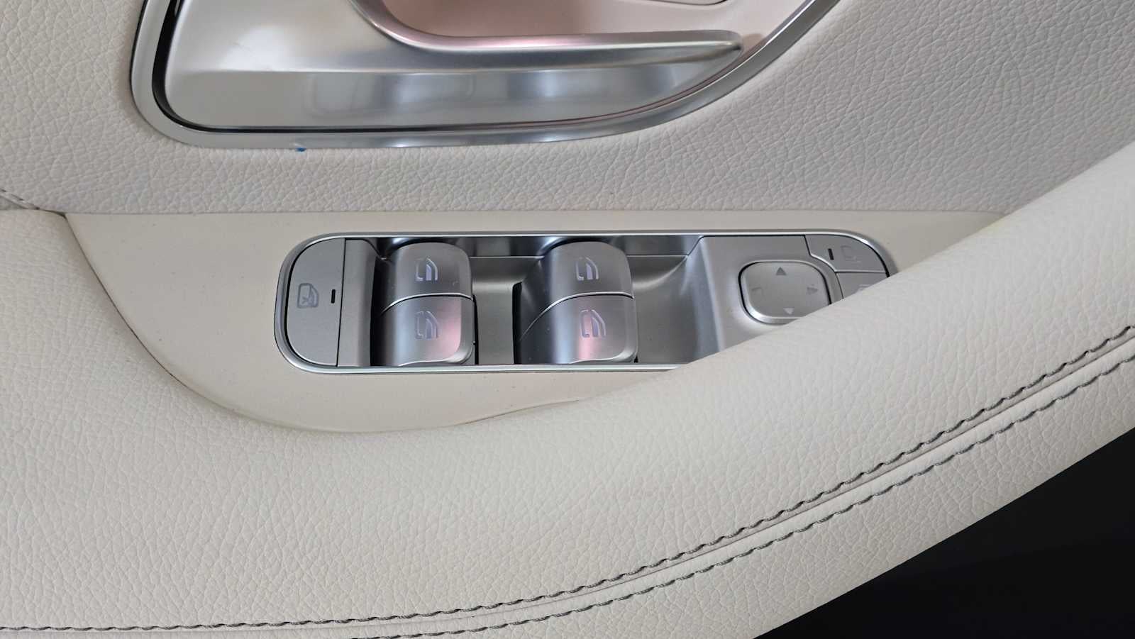 2026 Mercedes-Benz GLE 450e GLE 450e