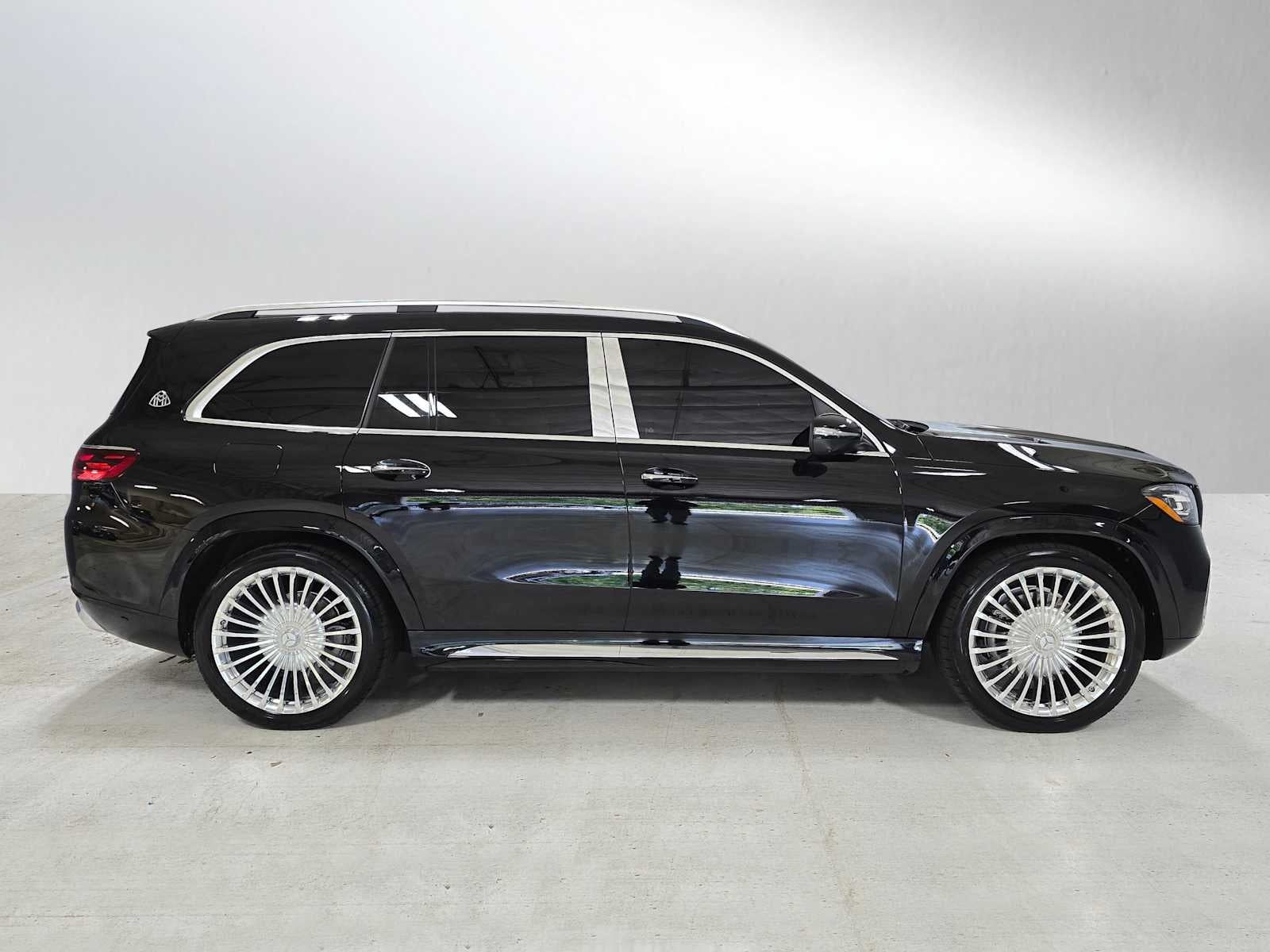 2025 Mercedes-Benz Maybach GLS 600 4MATIC® SUV