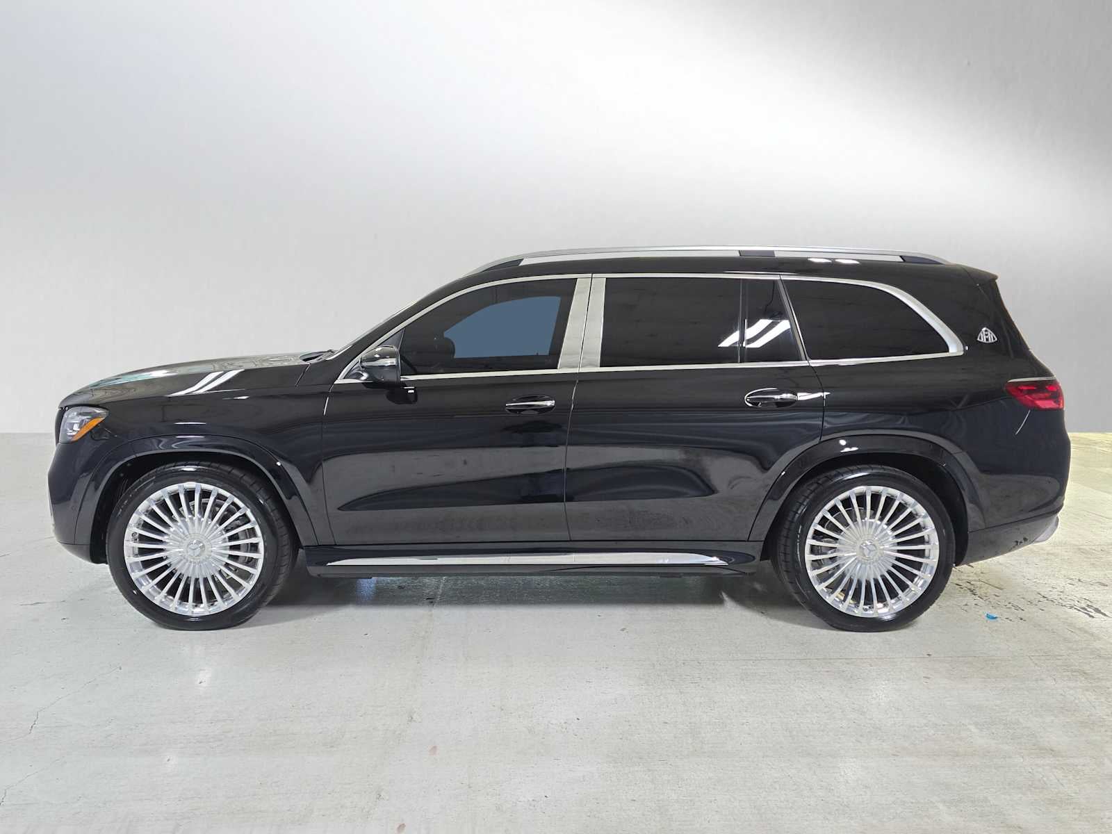 2025 Mercedes-Benz Maybach GLS 600 4MATIC® SUV