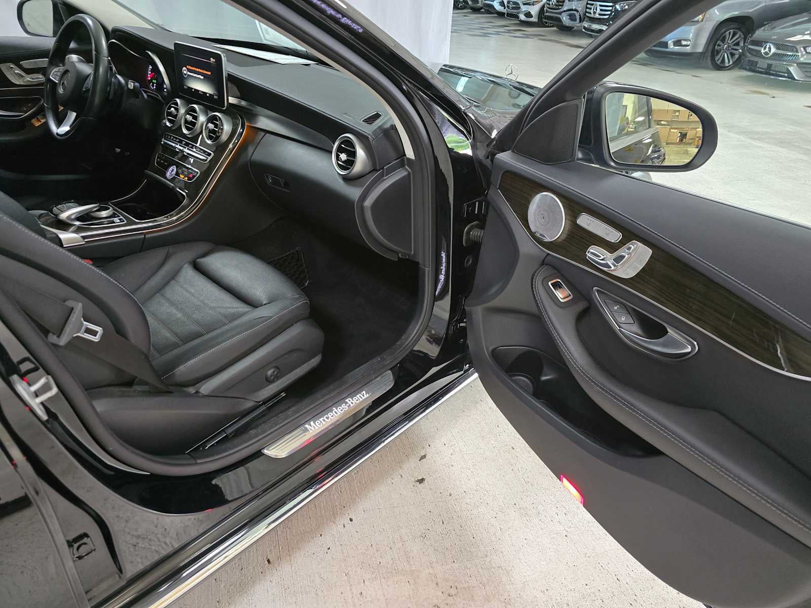 2016 Mercedes-Benz C 350e 4dr Sdn RWD