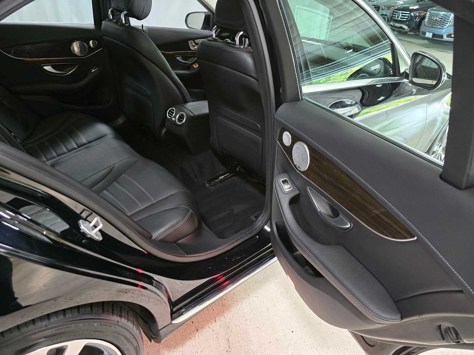 2016 Mercedes-Benz C 350e 4dr Sdn RWD