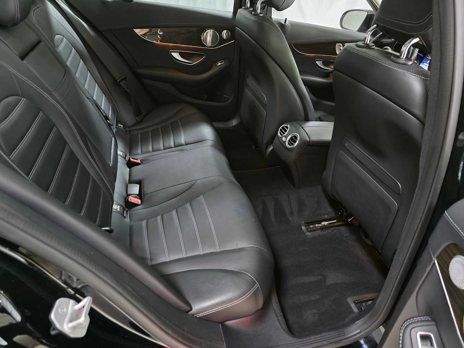 2016 Mercedes-Benz C 350e 4dr Sdn RWD