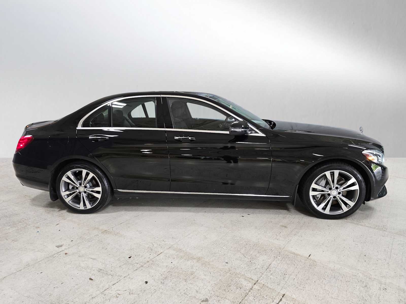 2016 Mercedes-Benz C 350e 4dr Sdn RWD
