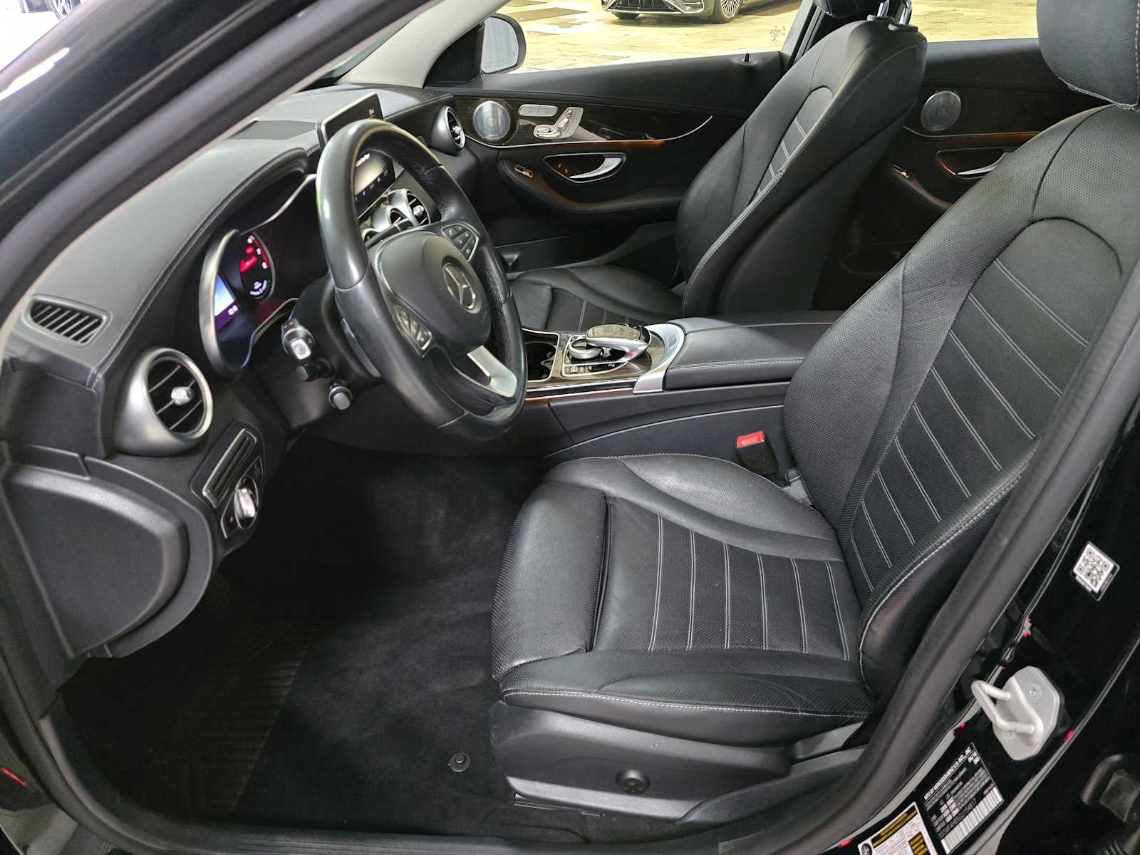 2016 Mercedes-Benz C 350e 4dr Sdn RWD