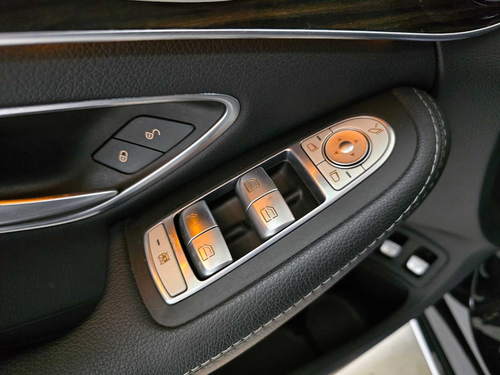 2016 Mercedes-Benz C 350e 4dr Sdn RWD