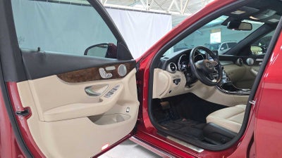 2018 Mercedes-Benz C 300 Sedan