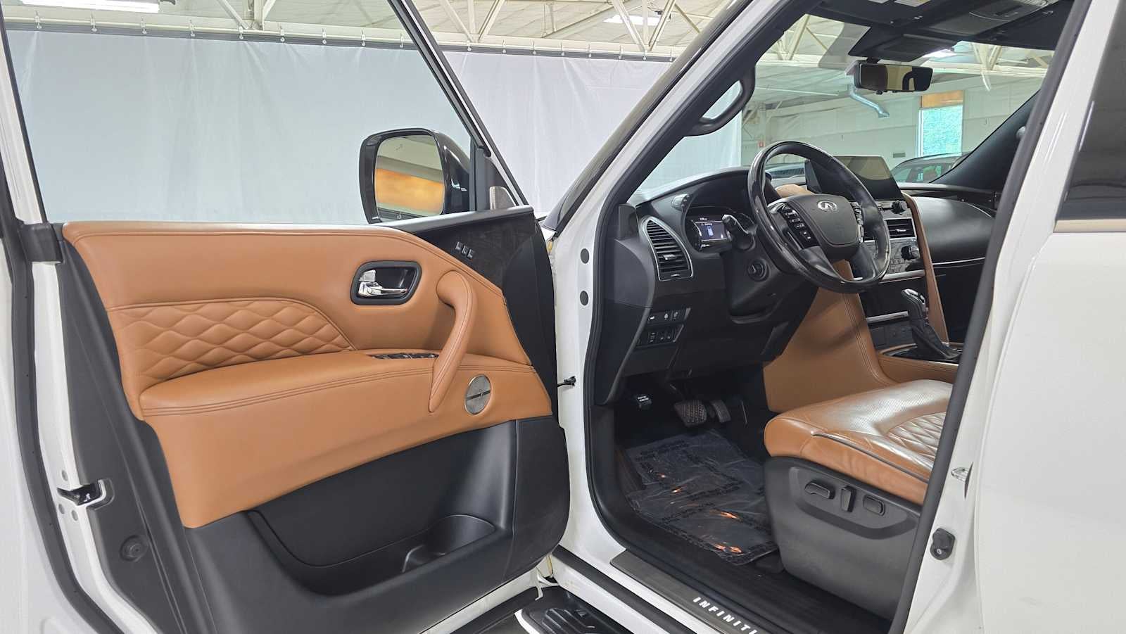 2023 INFINITI QX80 SENSORY