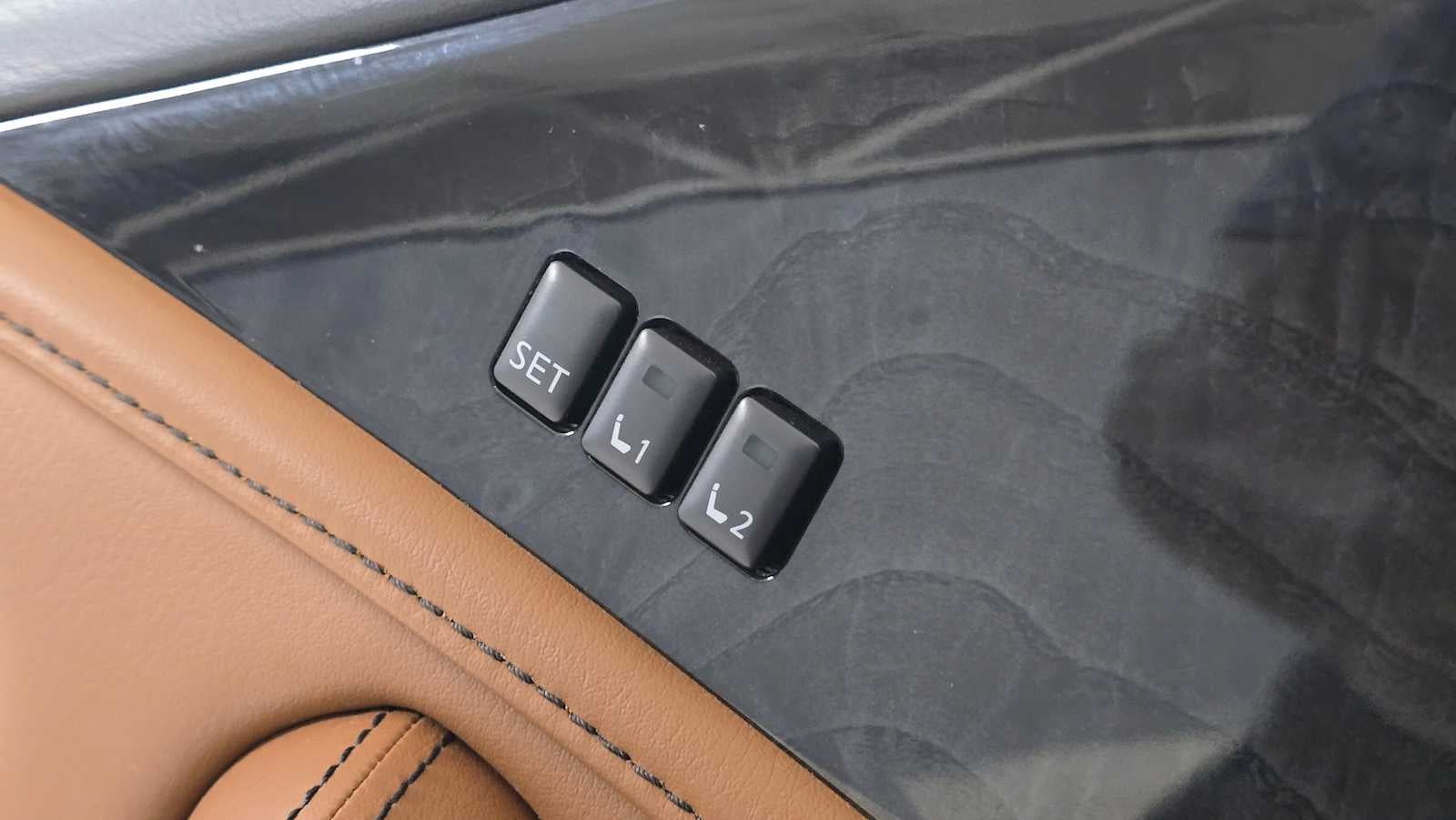 2023 INFINITI QX80 SENSORY