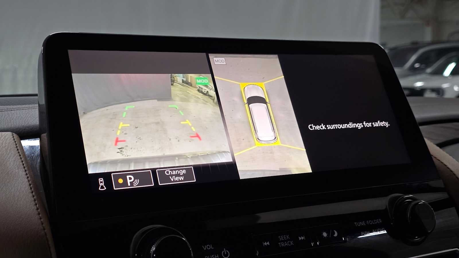 2023 INFINITI QX80 SENSORY