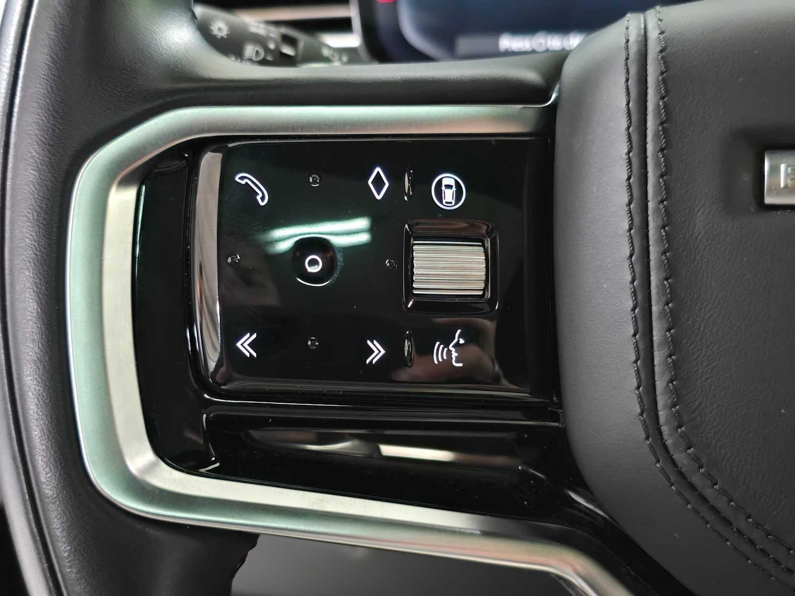 2024 Land Rover Range Rover Sport SE