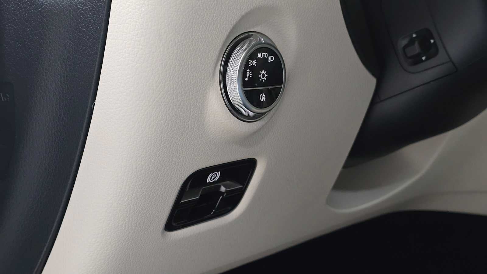 2026 Mercedes-Benz C 300 4MATIC® Sedan