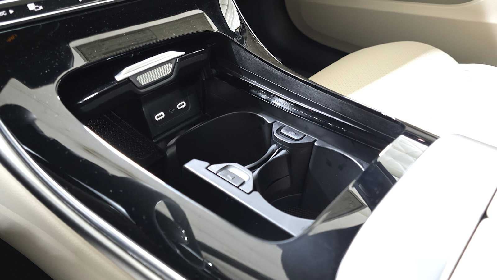 2026 Mercedes-Benz C 300 4MATIC® Sedan