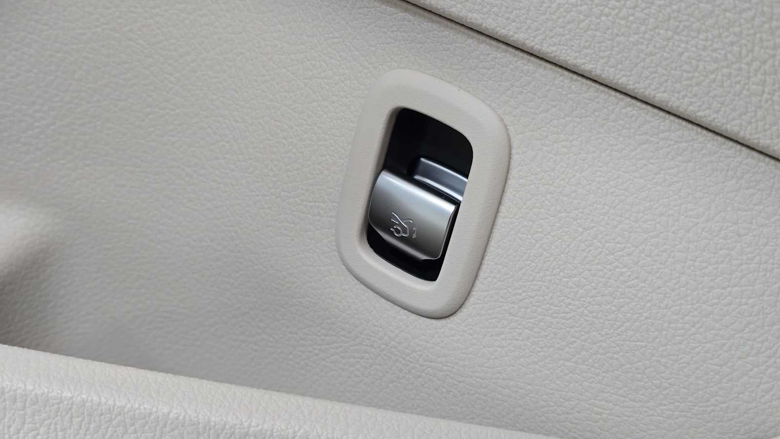 2026 Mercedes-Benz C 300 4MATIC® Sedan