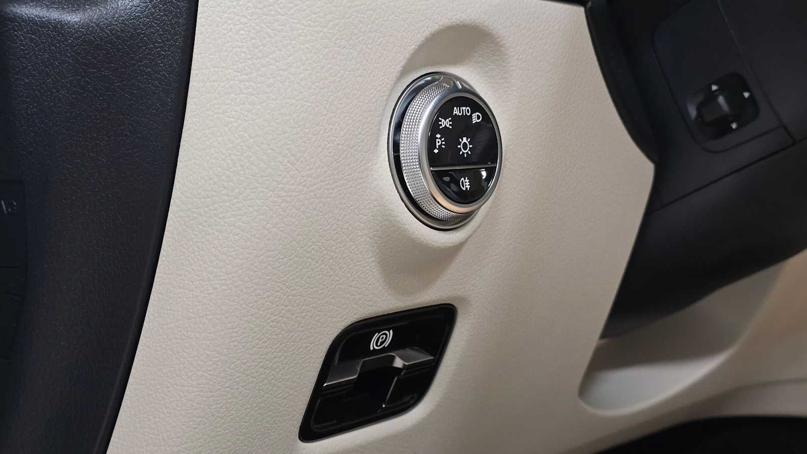 2026 Mercedes-Benz C 300 4MATIC® Sedan