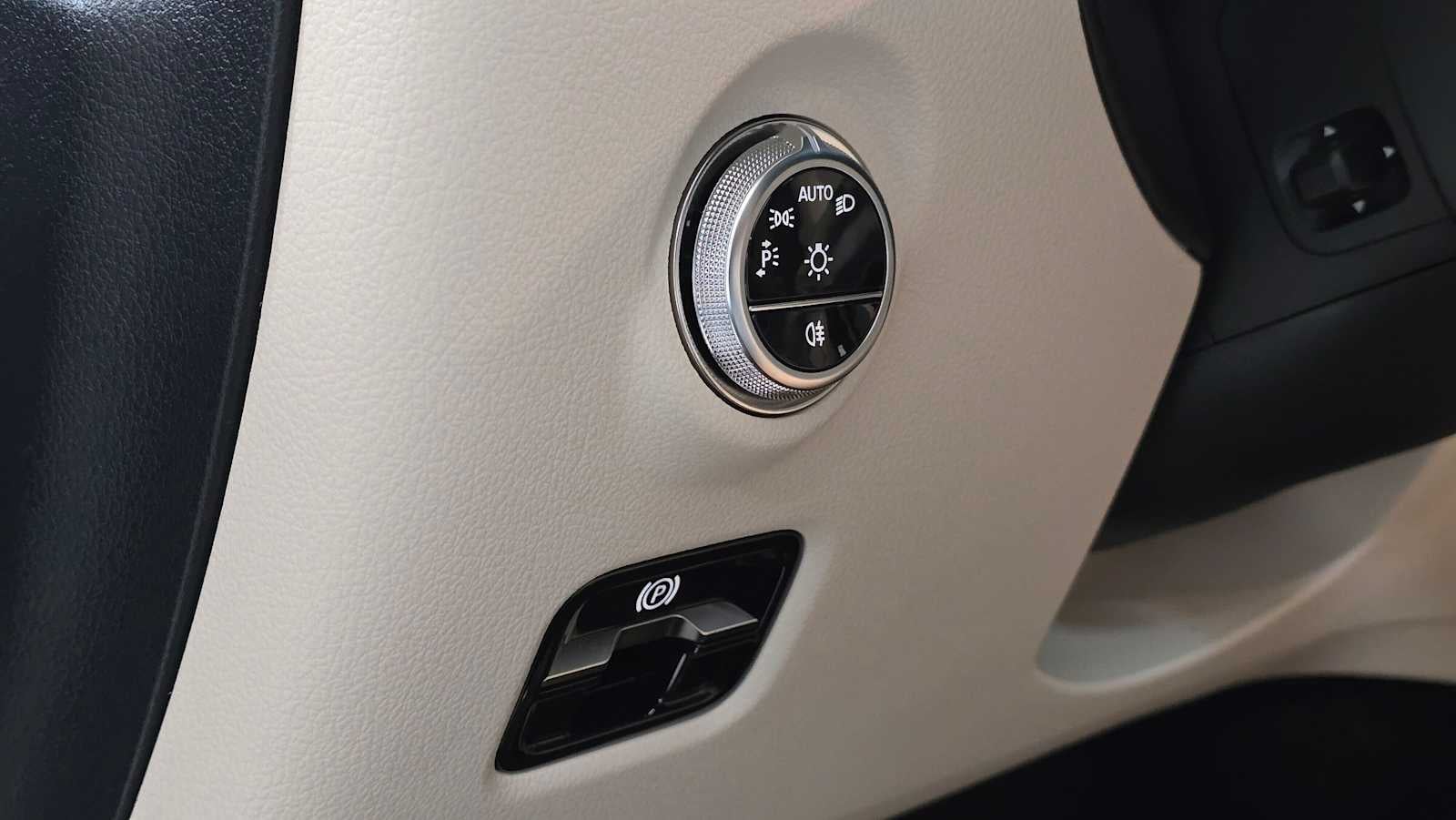 2026 Mercedes-Benz C 300 4MATIC® Sedan