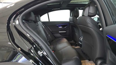 2026 Mercedes-Benz C 300 4MATIC® Sedan