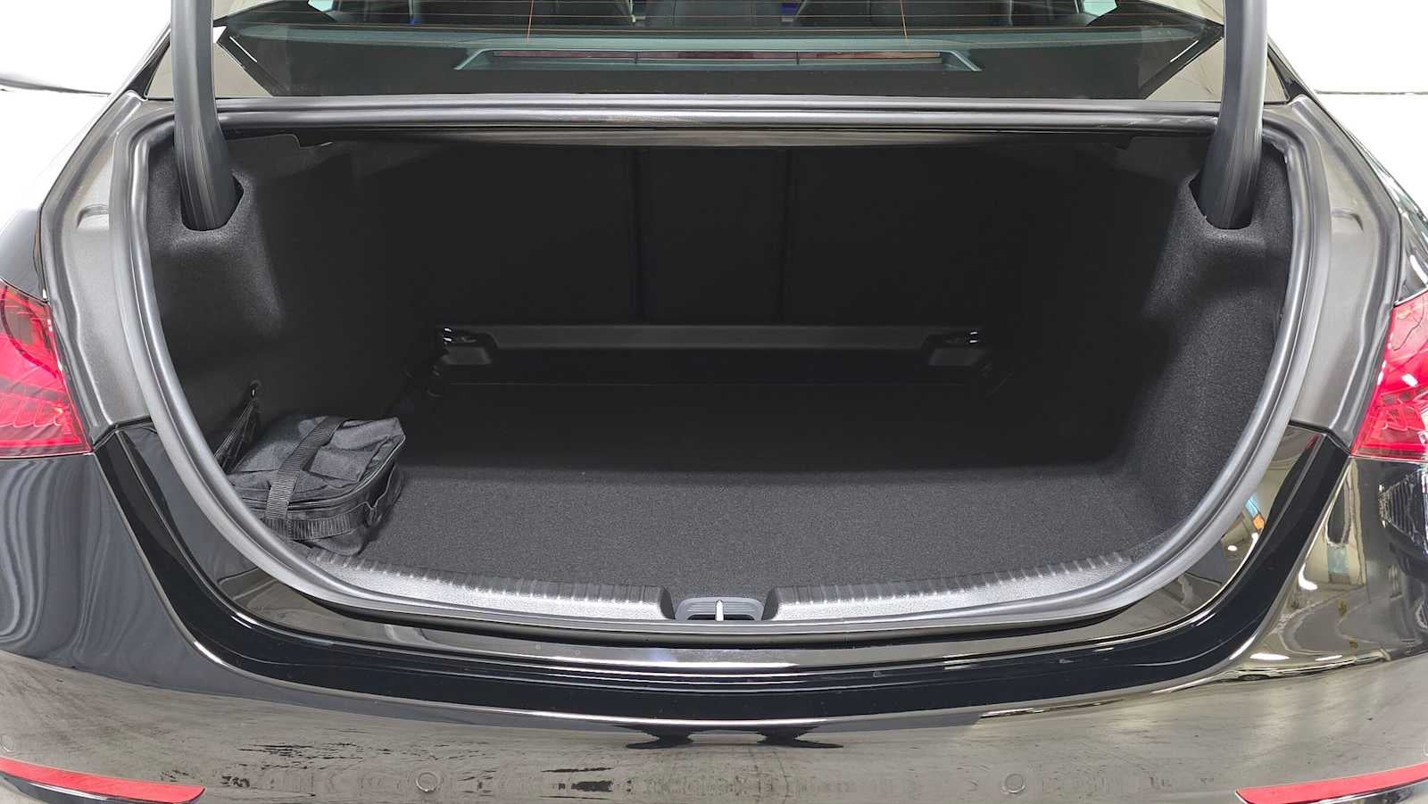 2026 Mercedes-Benz C 300 4MATIC® Sedan