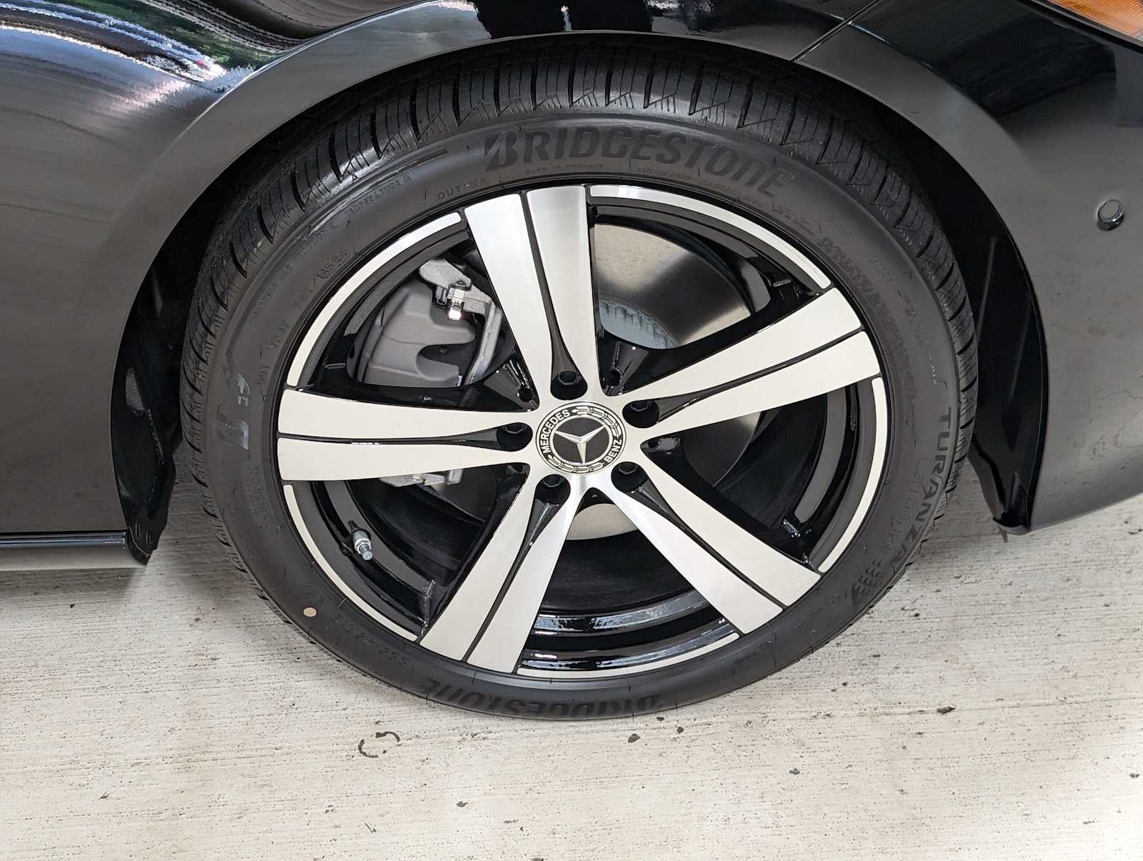 2025 Mercedes-Benz C 300 C 300