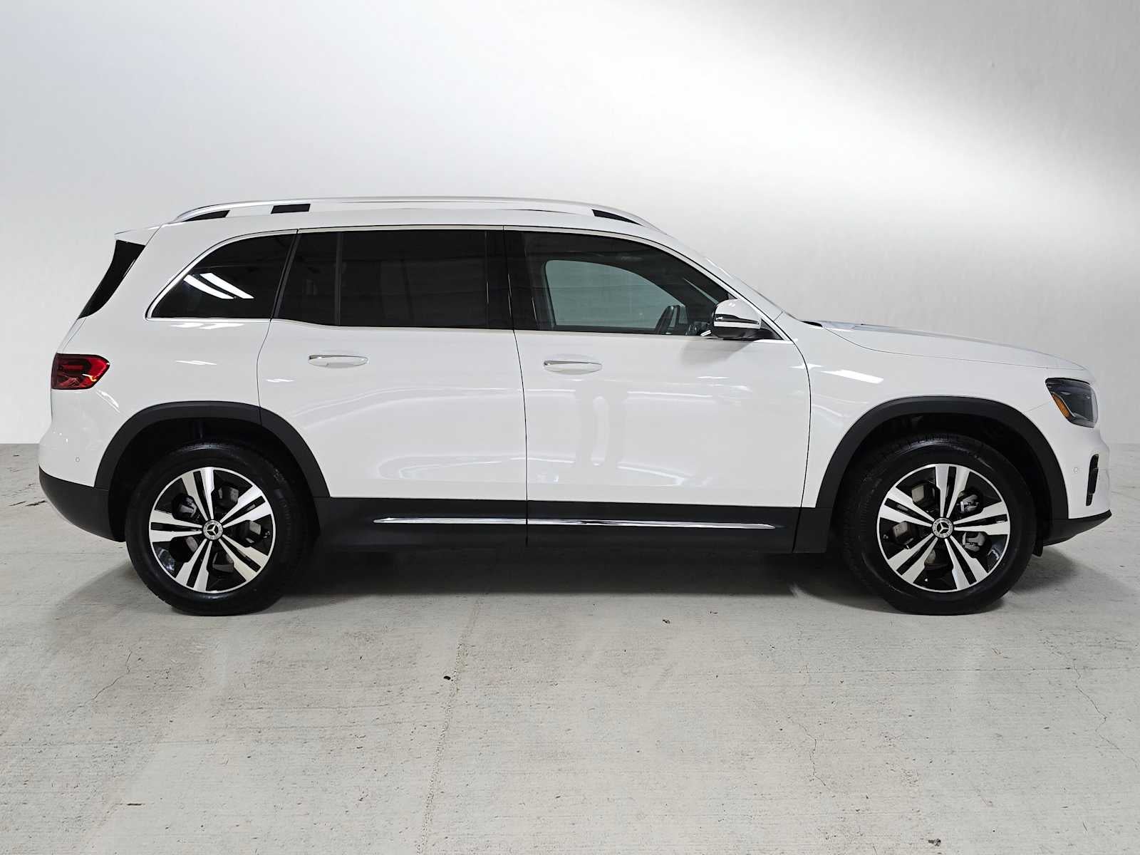 2025 Mercedes-Benz GLB 250 4MATIC® SUV