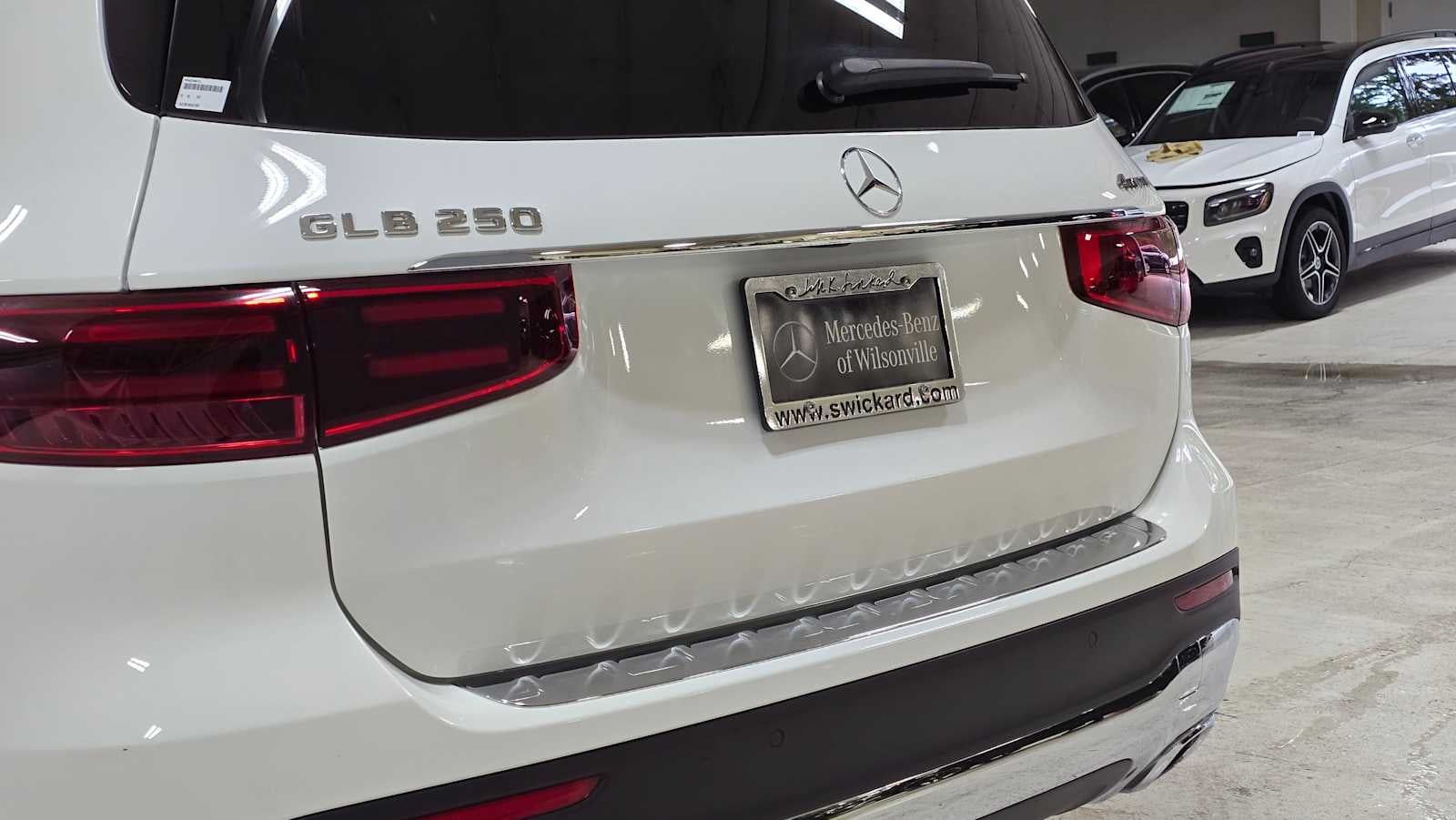 2025 Mercedes-Benz GLB 250 4MATIC® SUV