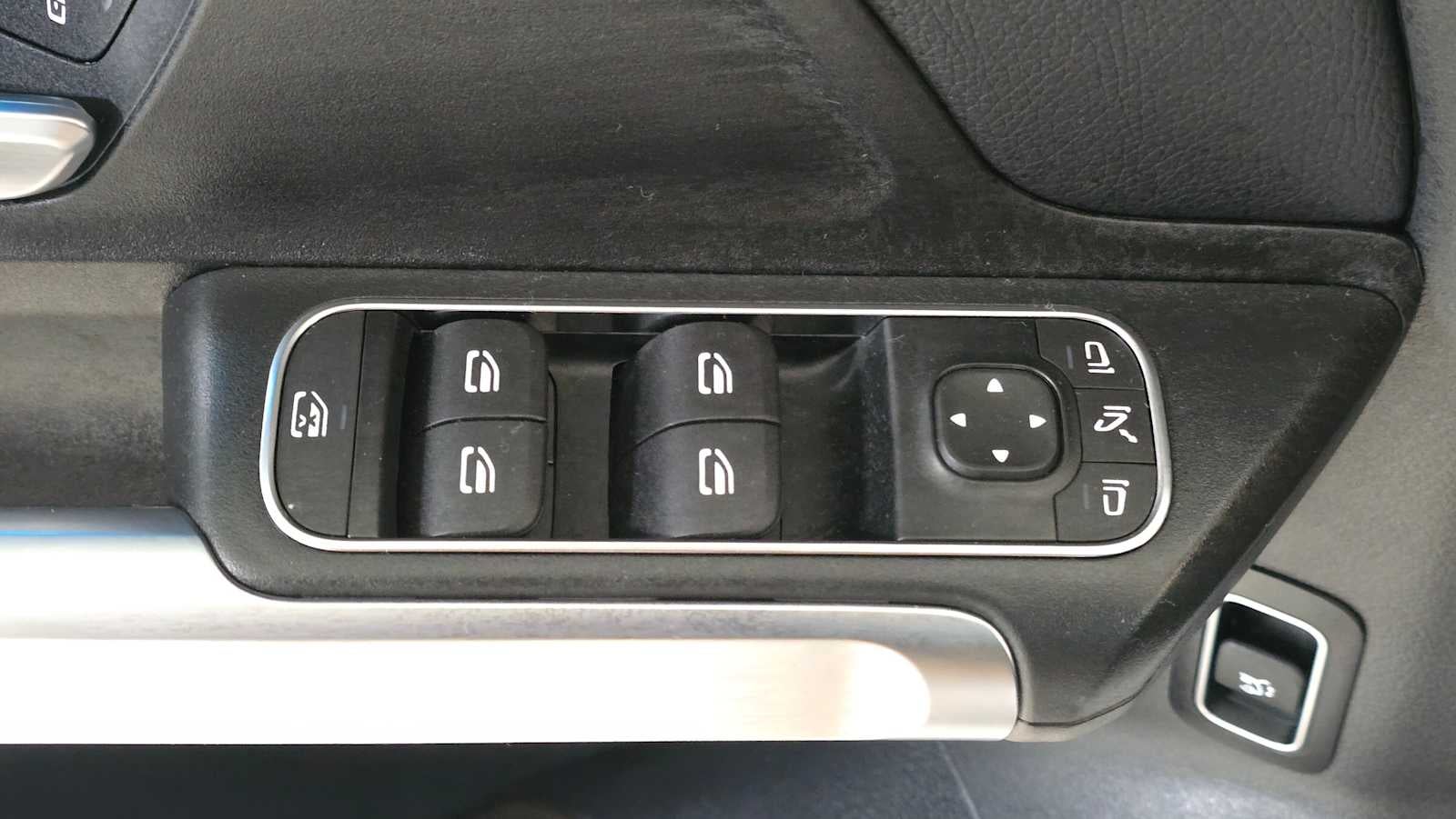 2025 Mercedes-Benz GLB 250 4MATIC® SUV