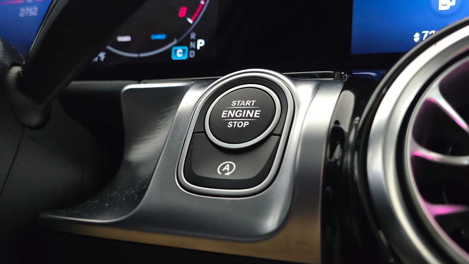 2025 Mercedes-Benz GLB 250 4MATIC® SUV