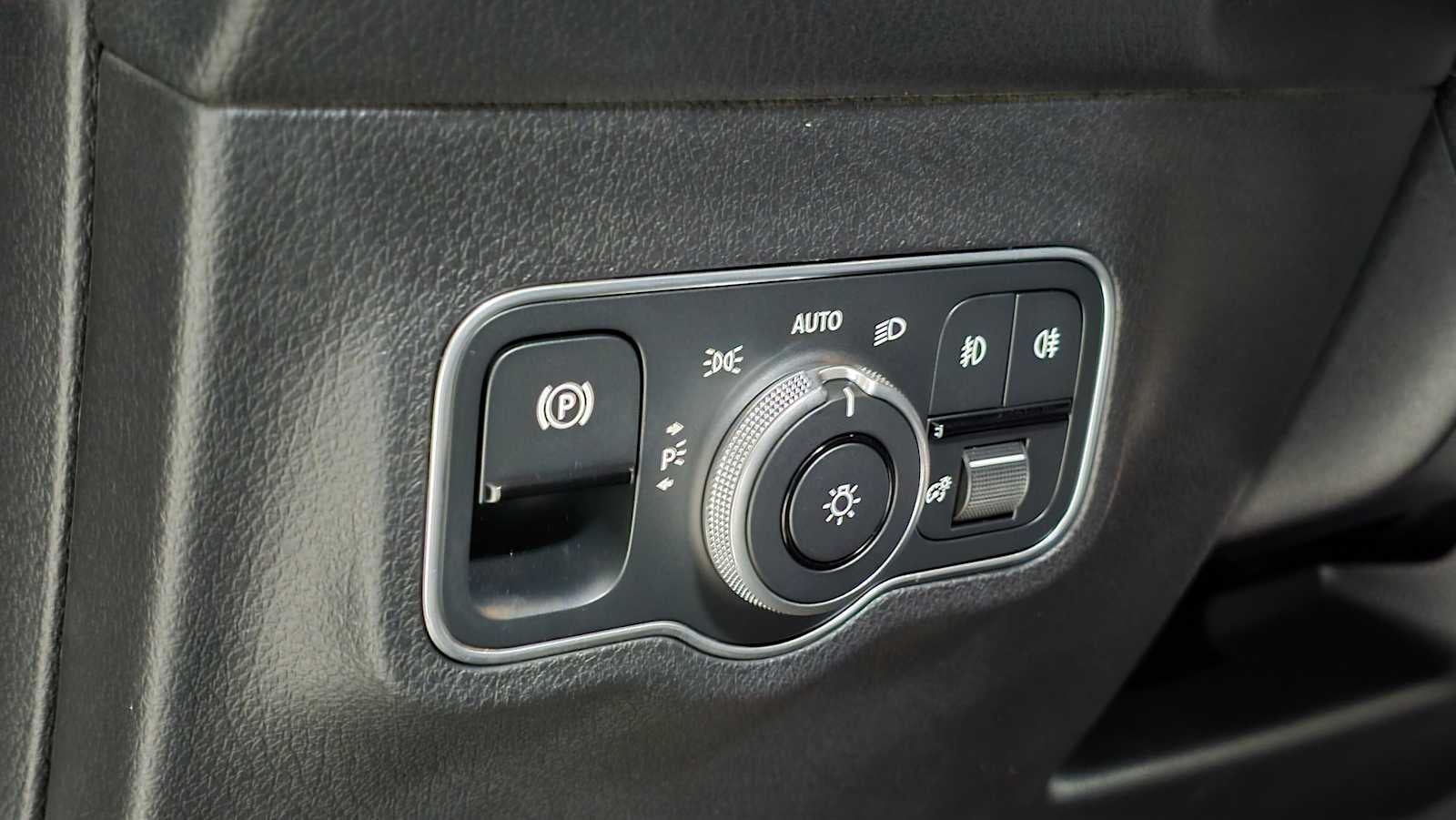 2025 Mercedes-Benz GLB GLB 250