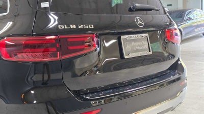 2025 Mercedes-Benz GLB 250 4MATIC® SUV