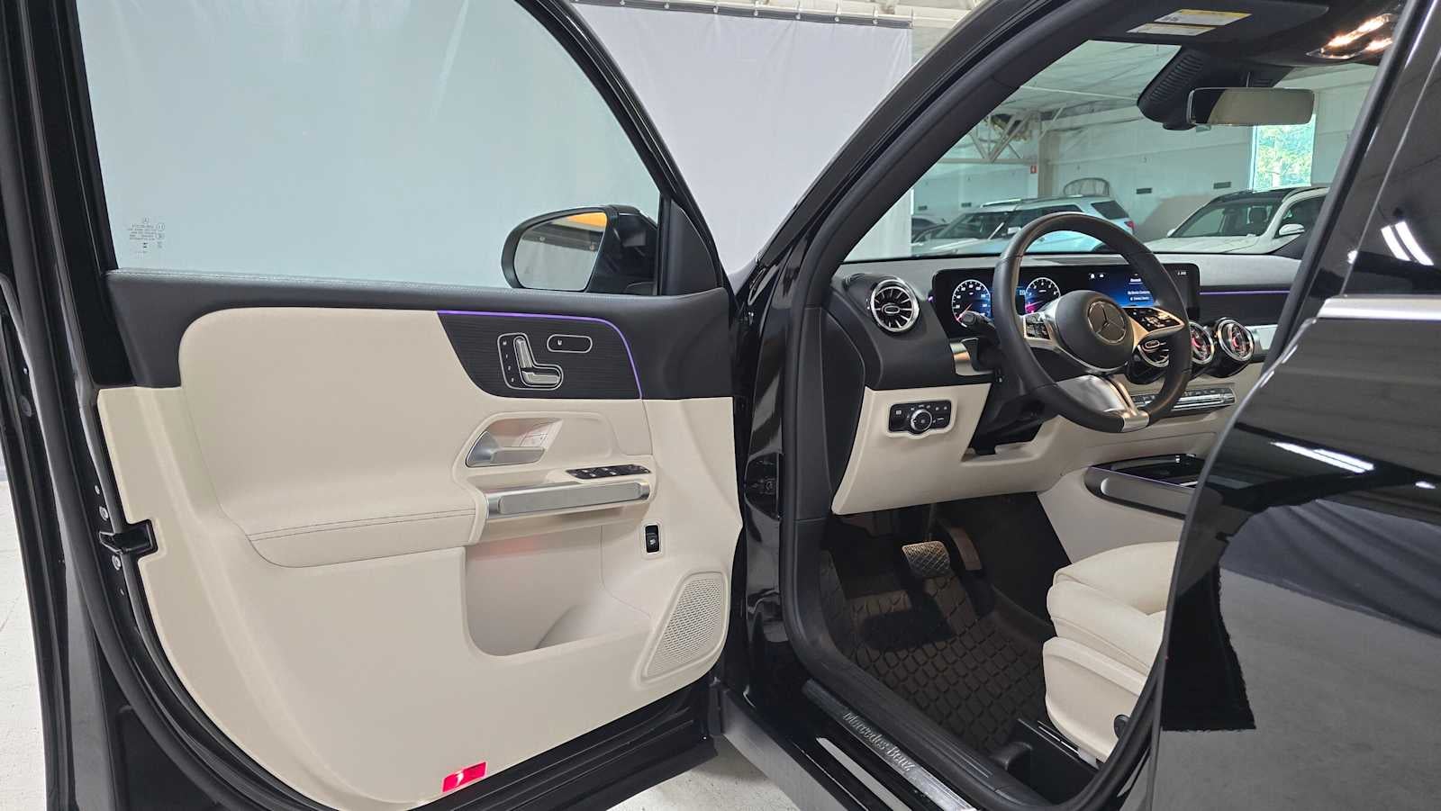2025 Mercedes-Benz GLB 250 4MATIC® SUV