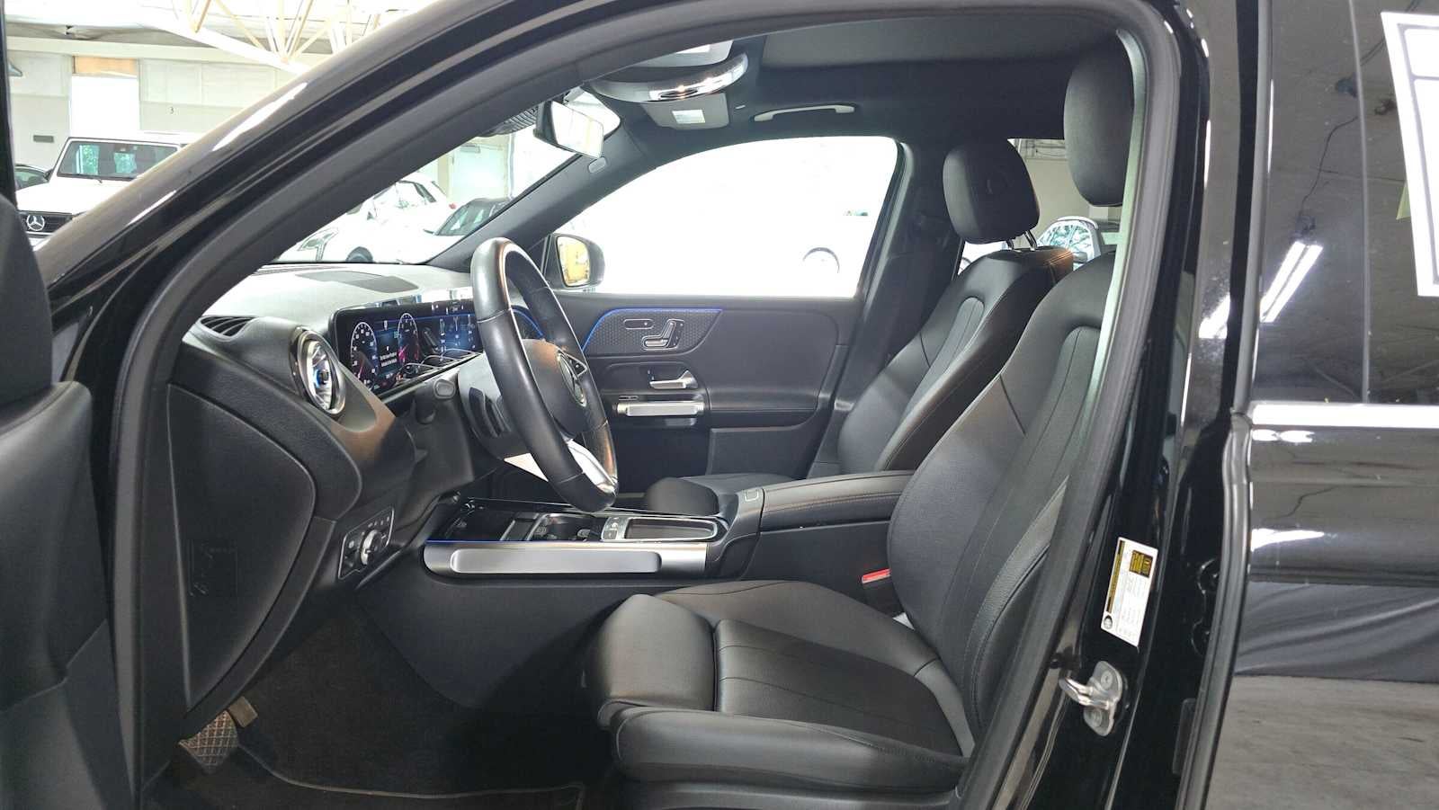 2025 Mercedes-Benz GLB 250 4MATIC® SUV