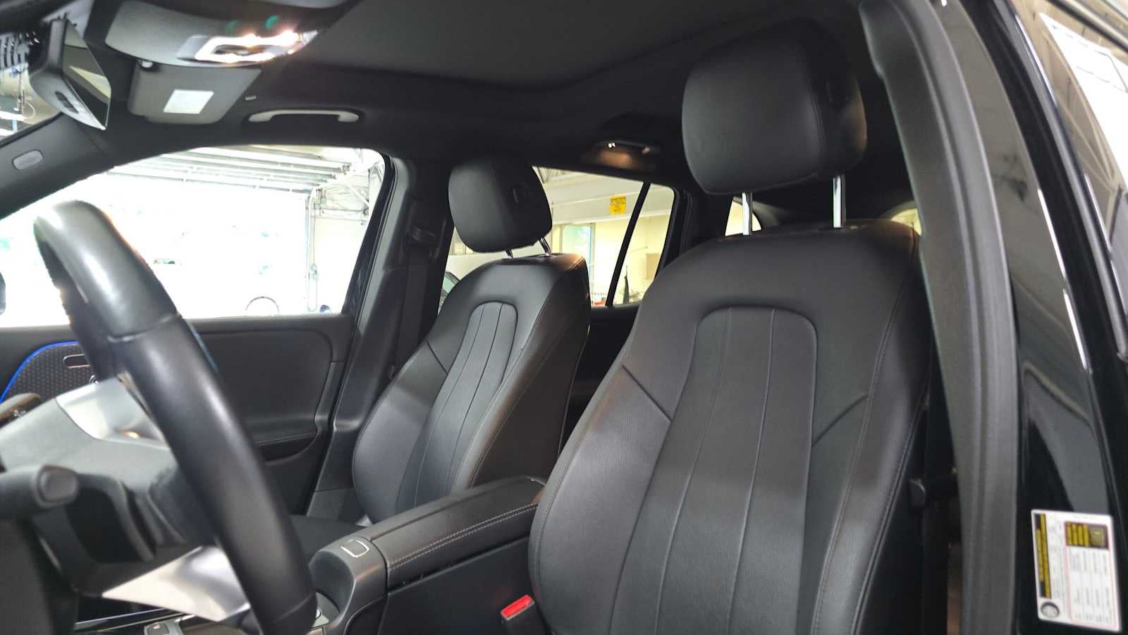 2025 Mercedes-Benz GLB 250 4MATIC® SUV