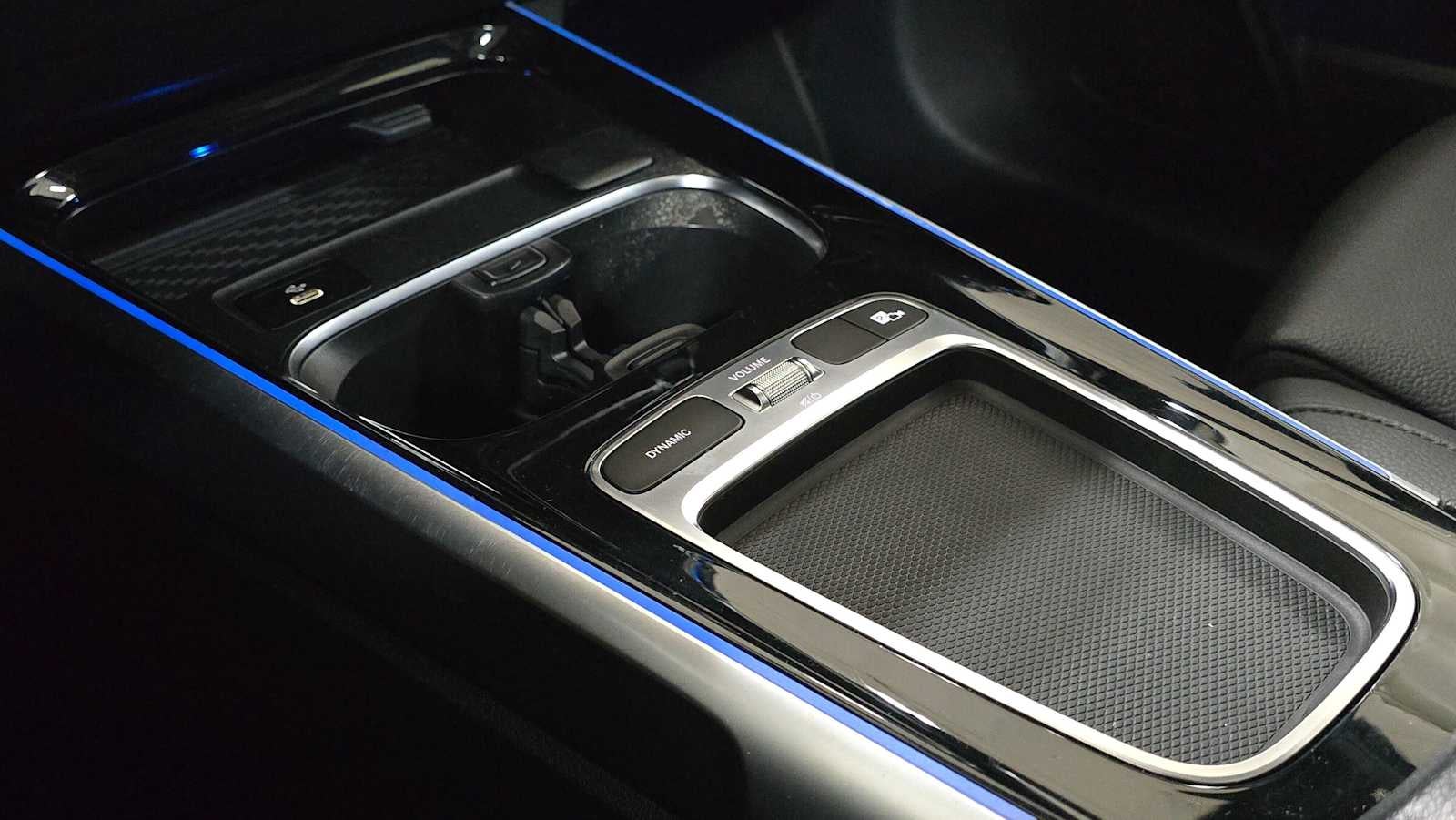 2025 Mercedes-Benz GLB 250 4MATIC® SUV