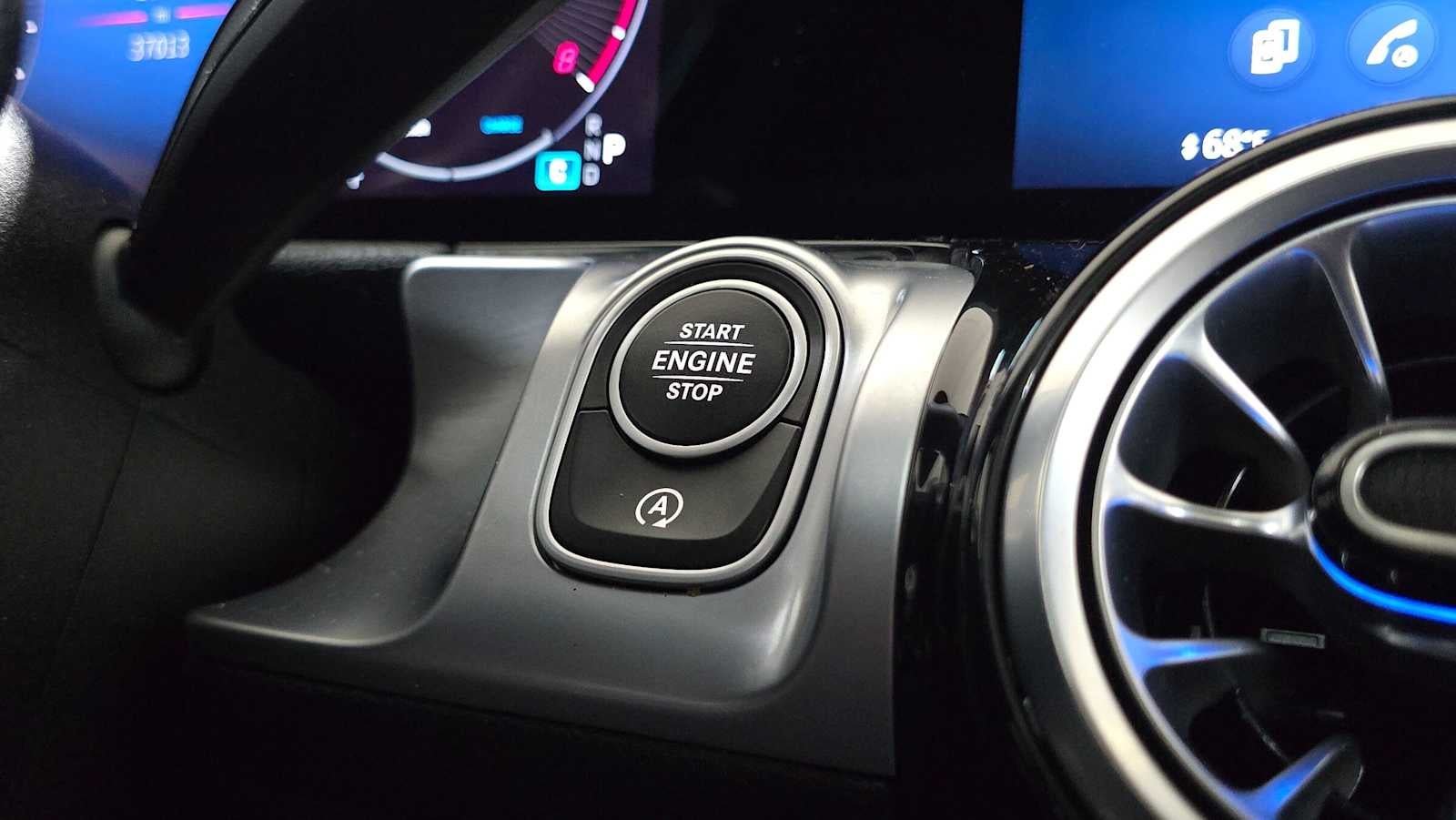 2025 Mercedes-Benz GLB 250 4MATIC® SUV