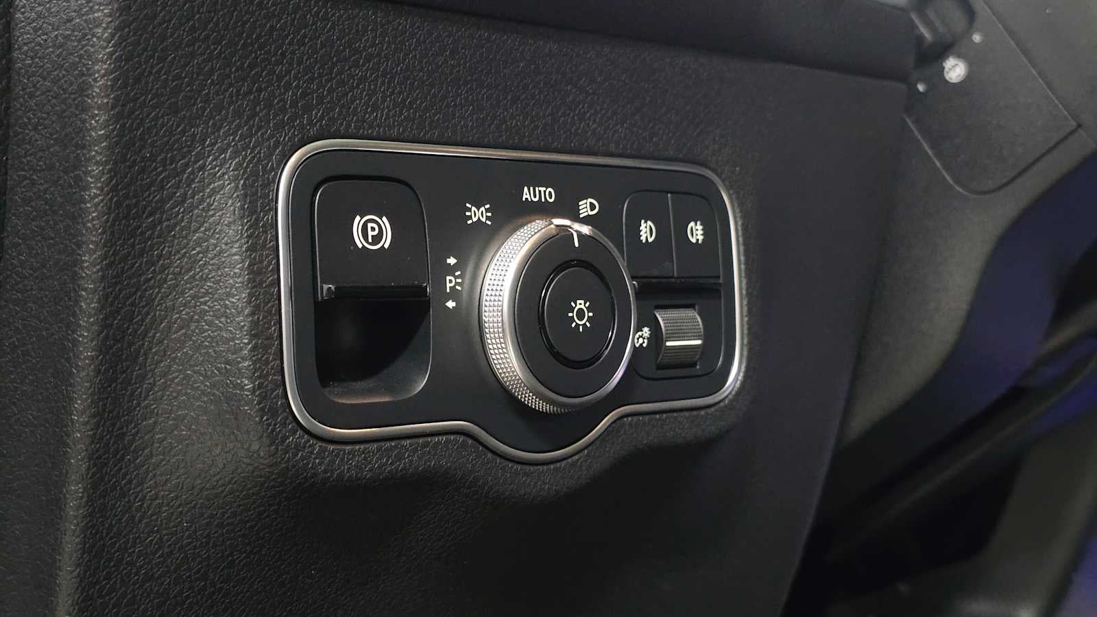 2023 Mercedes-Benz GLB 250 4MATIC® SUV