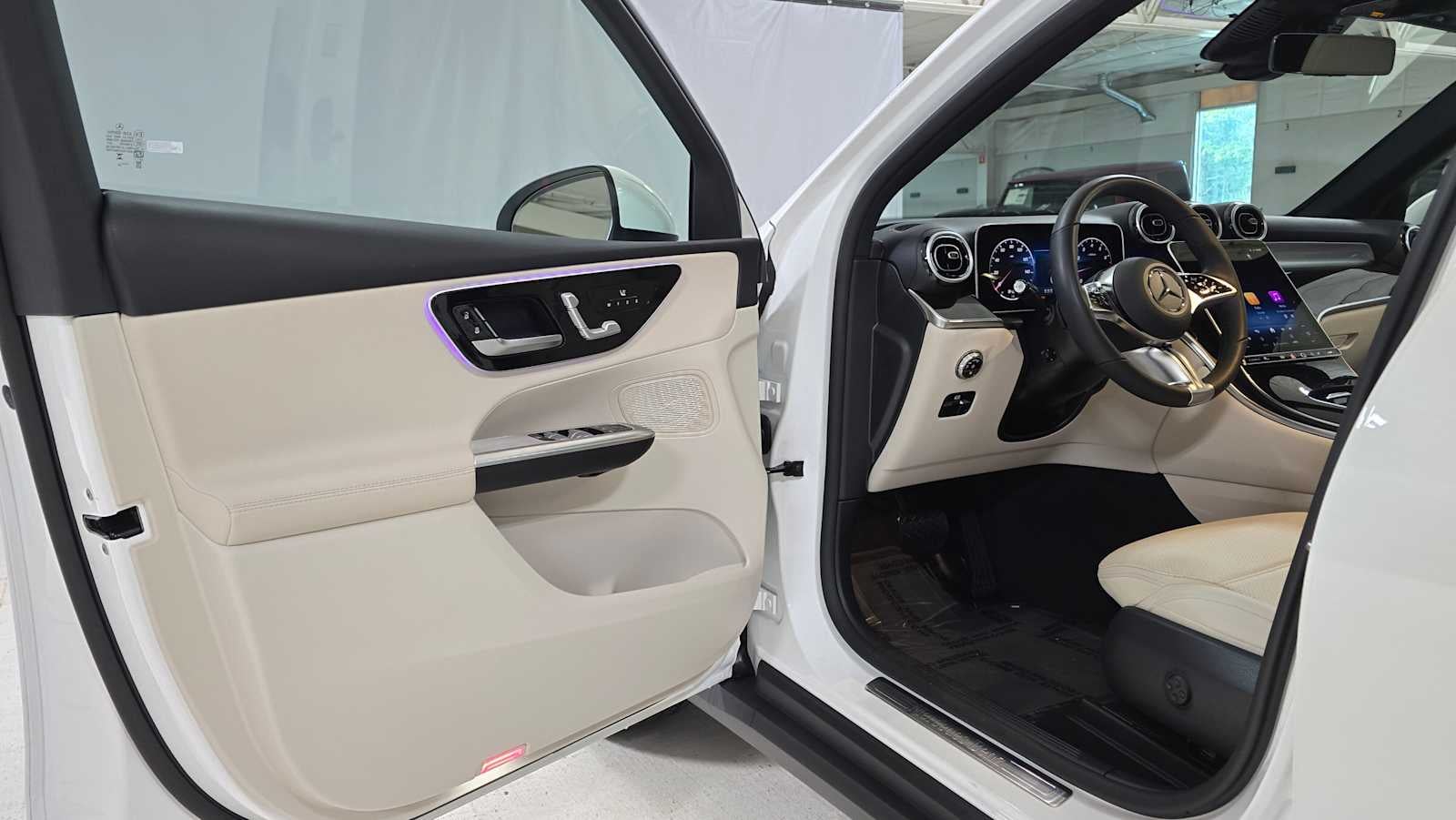 2025 Mercedes-Benz GLC GLC 300