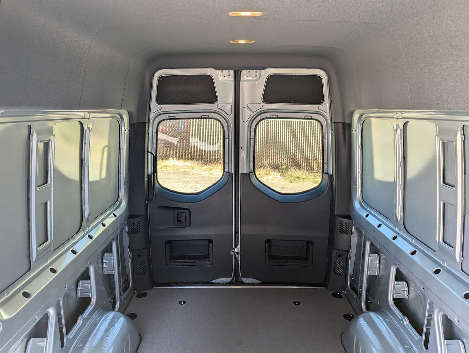 2025 Mercedes-Benz Sprinter 2500 Standard Roof I4 Diesel HO 144" AWD