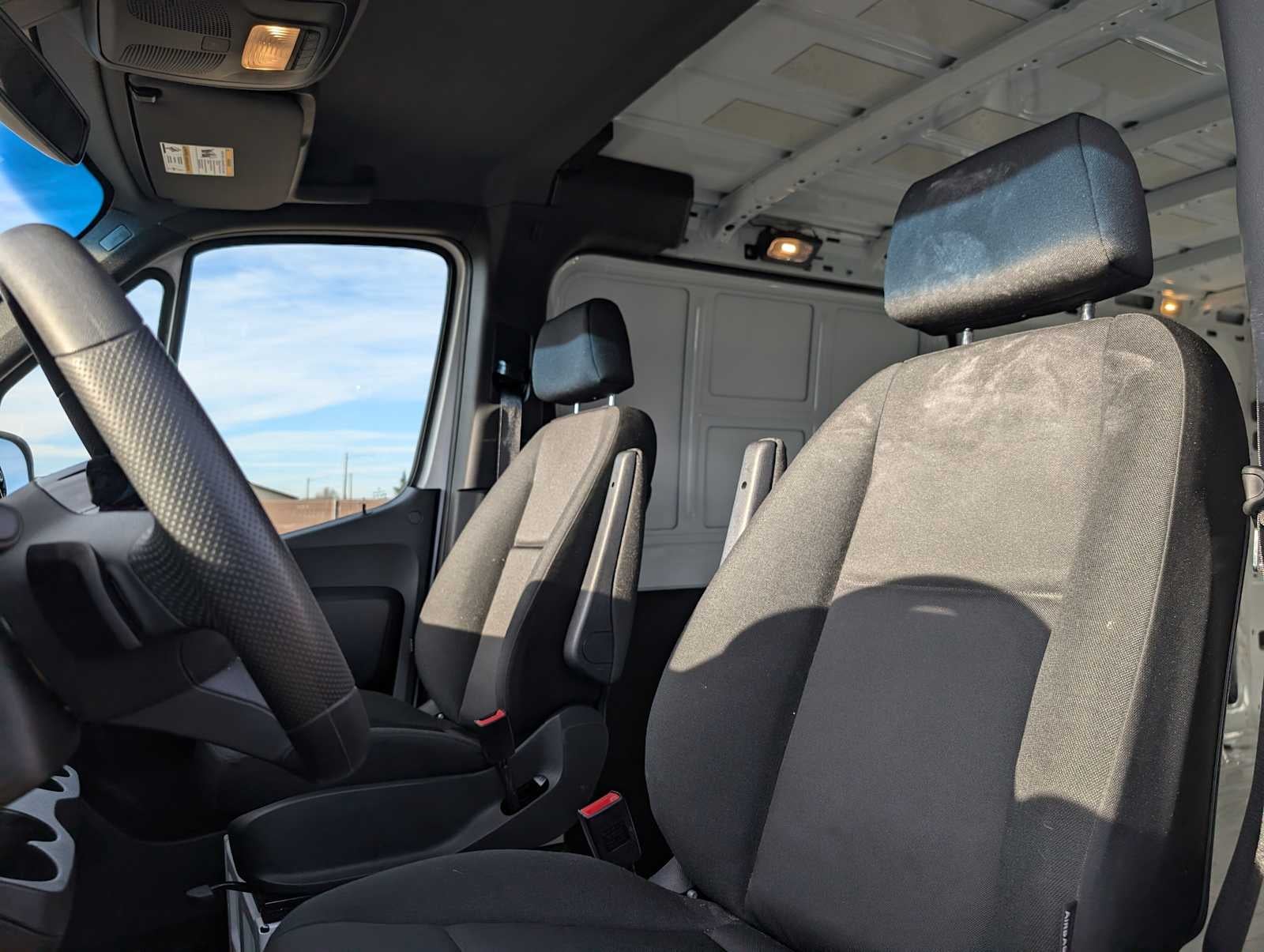 2025 Mercedes-Benz Sprinter 2500 Standard Roof I4 Diesel 144" RWD