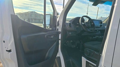 2025 Mercedes-Benz Sprinter 2500 Standard Roof I4 Diesel 144" RWD