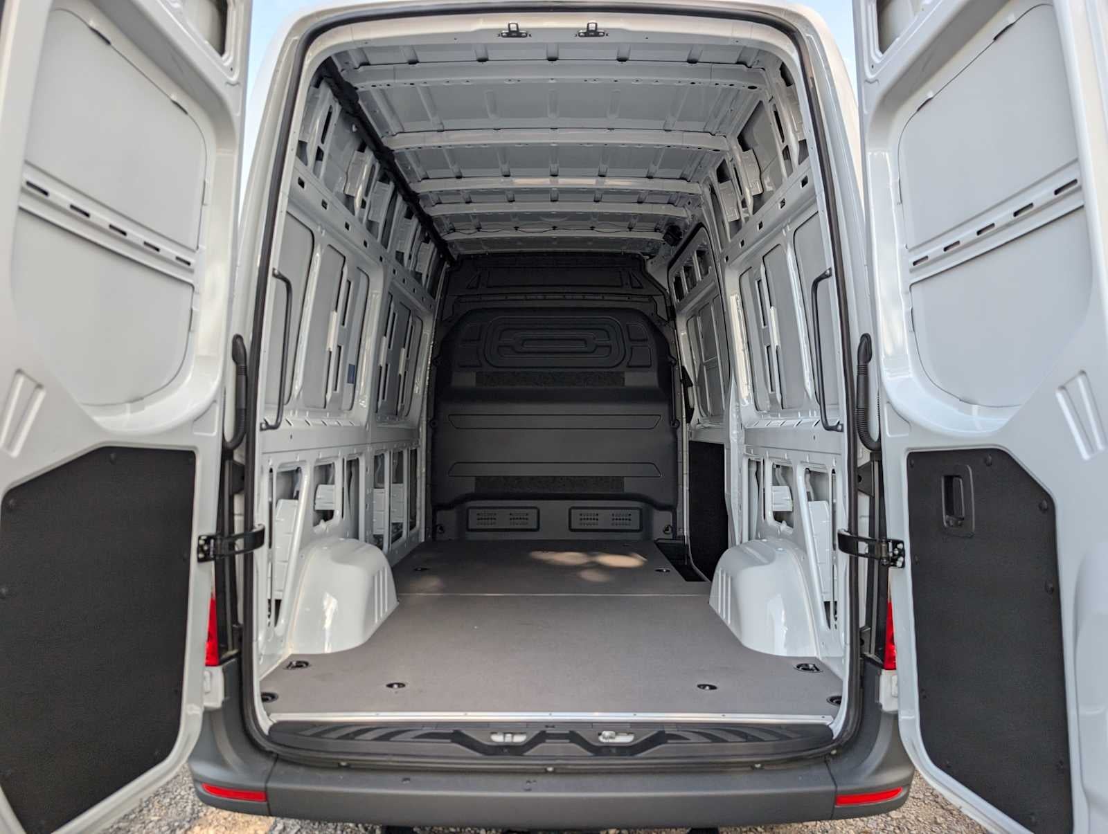 2025 Mercedes-Benz Sprinter 2500 Standard Roof I4 Diesel 144" RWD