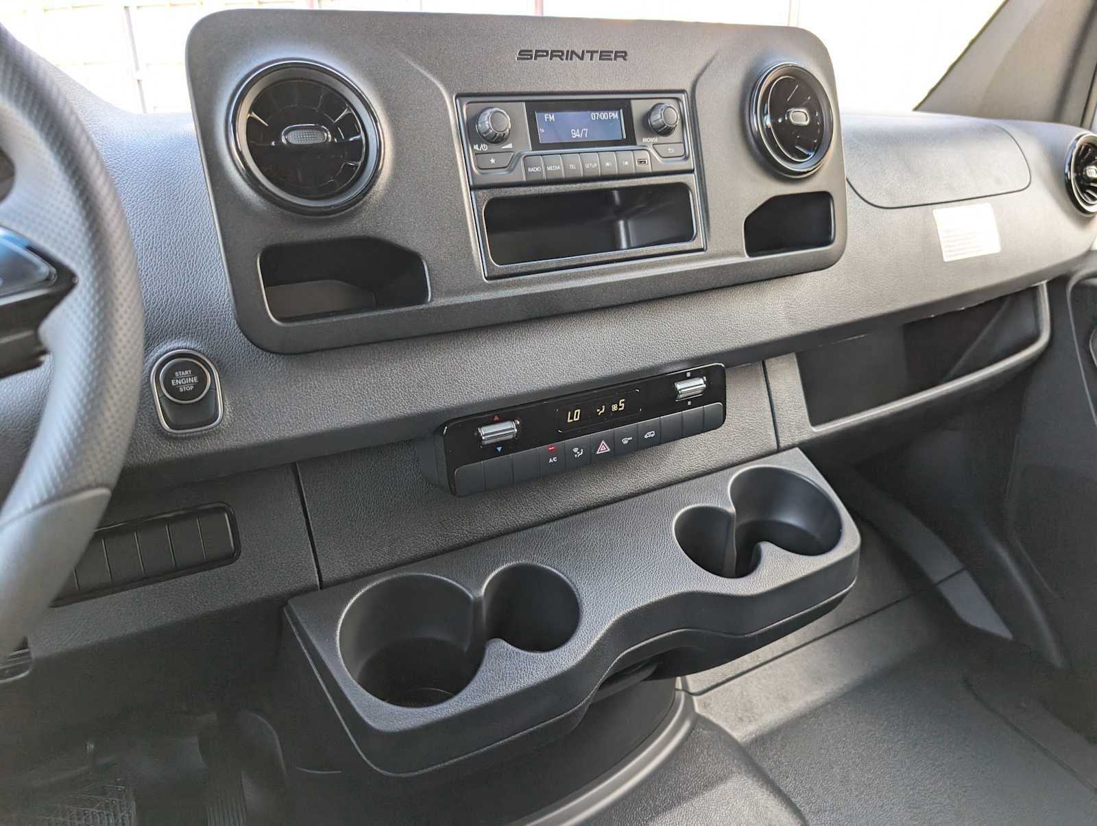 2025 Mercedes-Benz Sprinter 2500 Standard Roof I4 Diesel 144" RWD