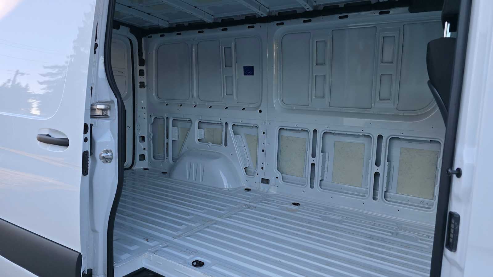 2025 Mercedes-Benz Sprinter 2500 Standard Roof I4 Diesel 144" RWD
