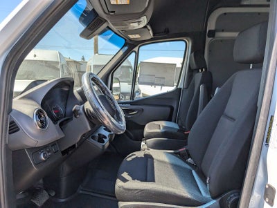 2025 Mercedes-Benz Sprinter 2500 Standard Roof I4 Diesel 144" RWD