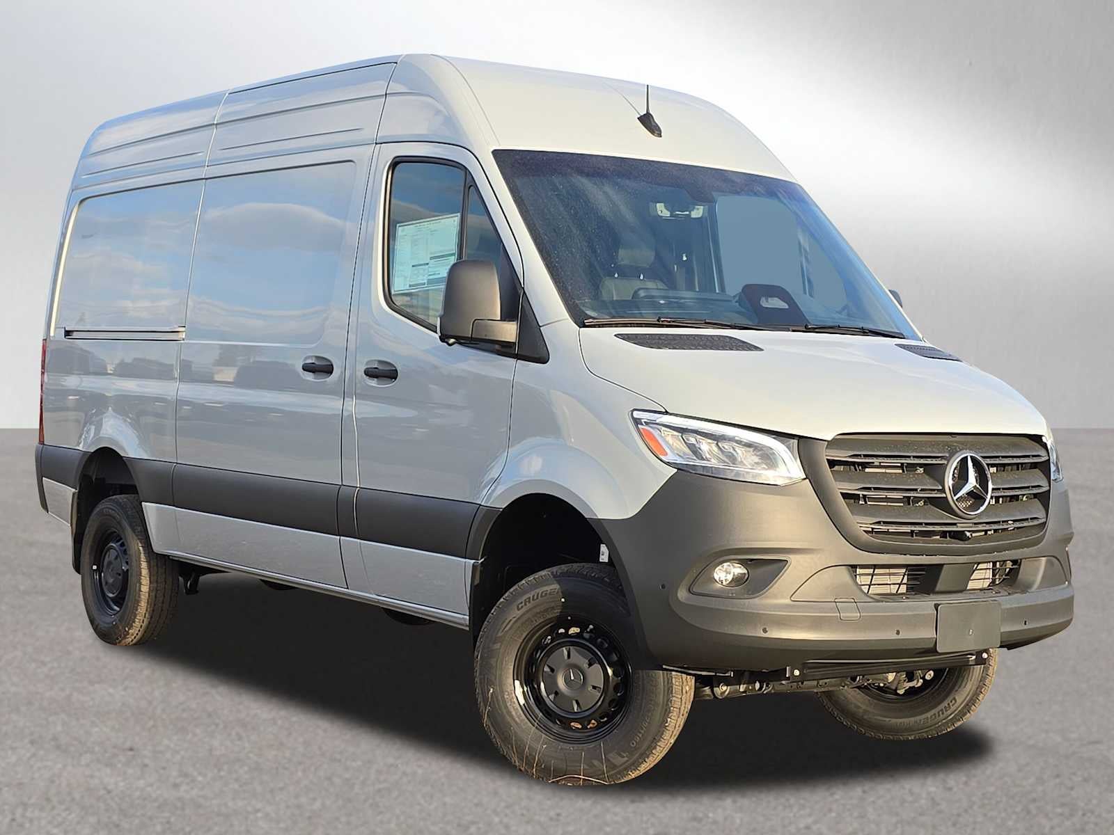 2026 Mercedes-Benz Sprinter 2500 Standard Roof I4 Diesel HO 144" AWD