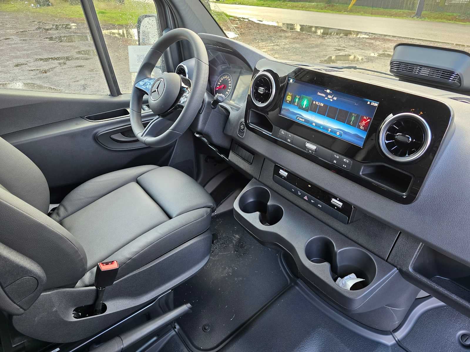 2025 Mercedes-Benz Sprinter 2500 Standard Roof I4 Diesel HO 144" AWD