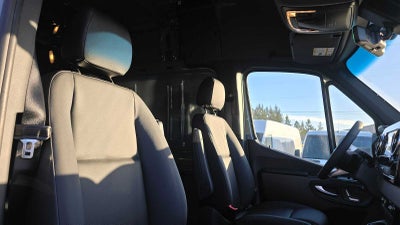 2026 Mercedes-Benz Sprinter 2500 Standard Roof I4 Diesel HO 144" AWD