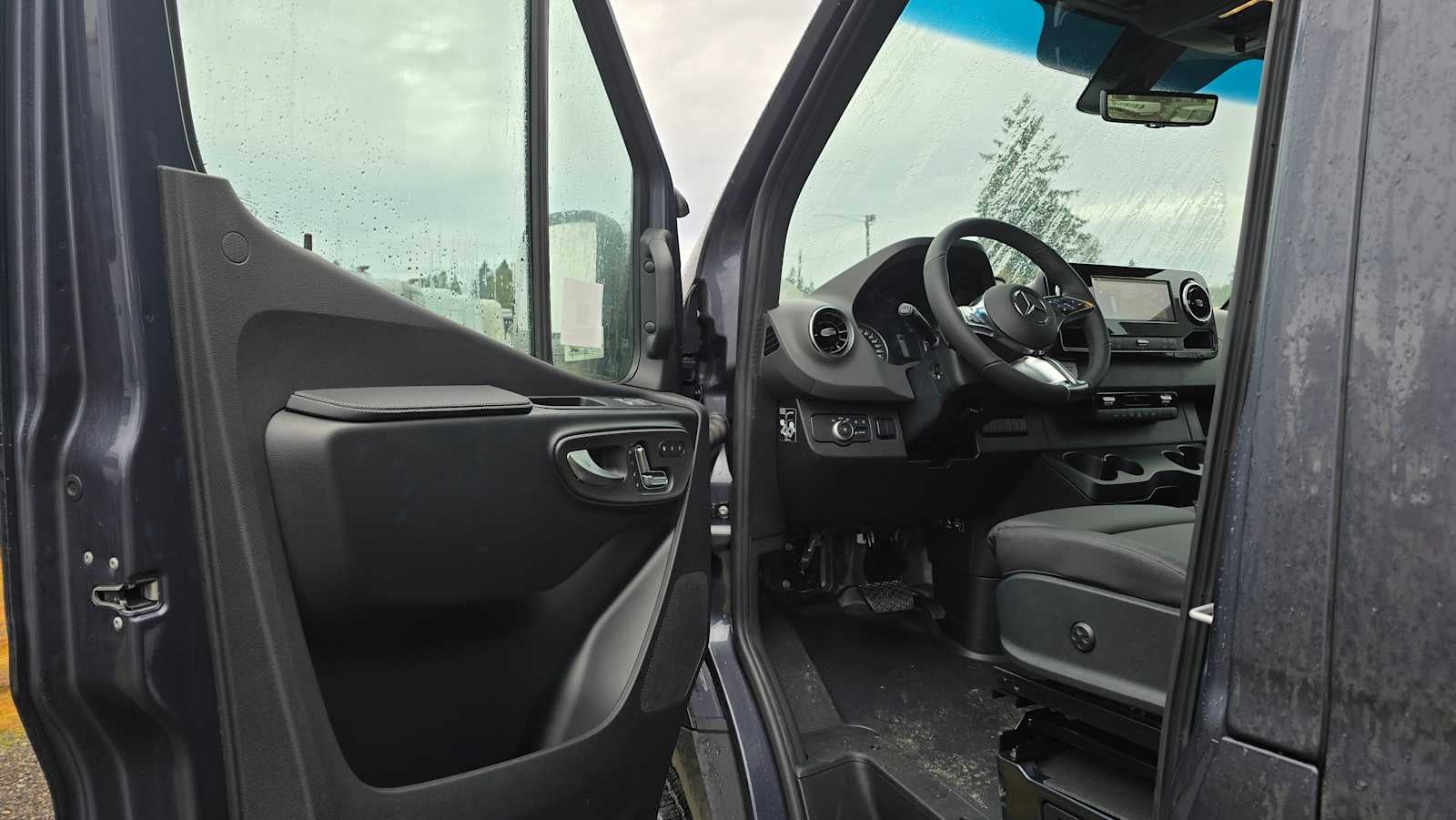 2026 Mercedes-Benz Sprinter 2500 Standard Roof I4 Diesel HO 144" AWD