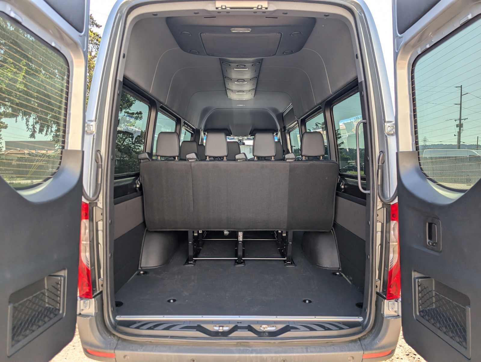 2025 Mercedes-Benz Sprinter 2500 High Roof I4 Diesel 170" RWD