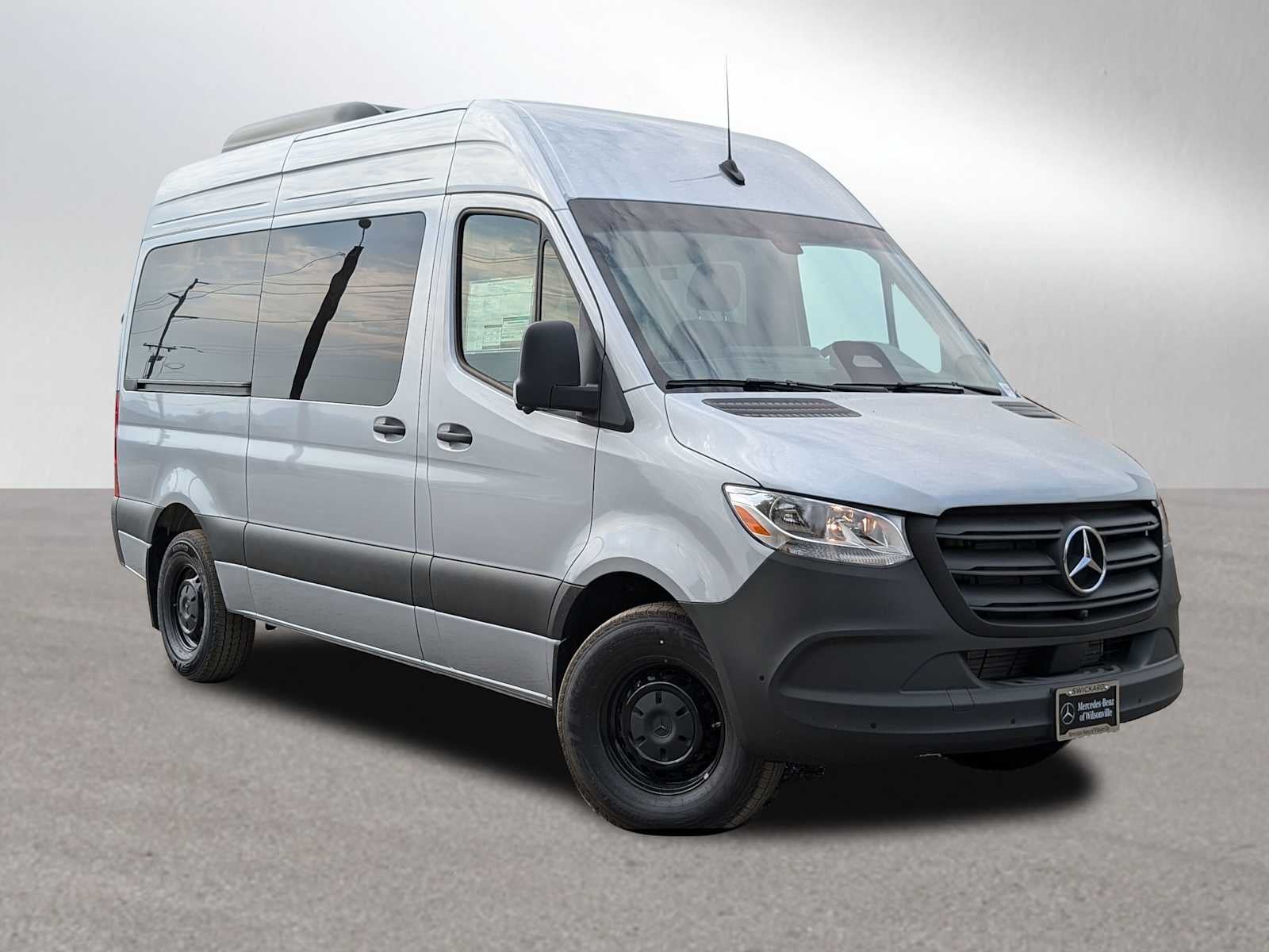 2025 Mercedes-Benz Sprinter 2500 Standard Roof I4 Diesel HO 144" RWD